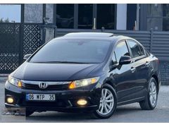 PEHLİVANLAR'DAN 106KMDE BOYASIZ OTOMATİK SIFIR KONDİSYON CİVİC