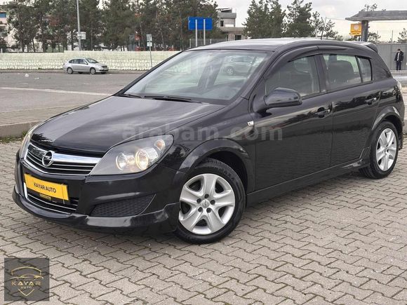 KAYAR AUTO`dan 2012 HATASIZ OPEL ASTRA