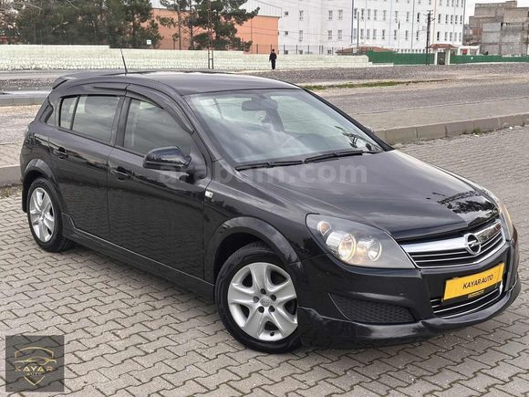 KAYAR AUTO`dan 2012 HATASIZ OPEL ASTRA