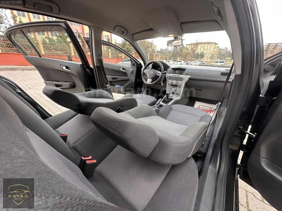 KAYAR AUTO`dan 2012 HATASIZ OPEL ASTRA
