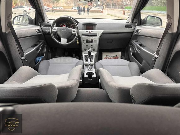 KAYAR AUTO`dan 2012 HATASIZ OPEL ASTRA