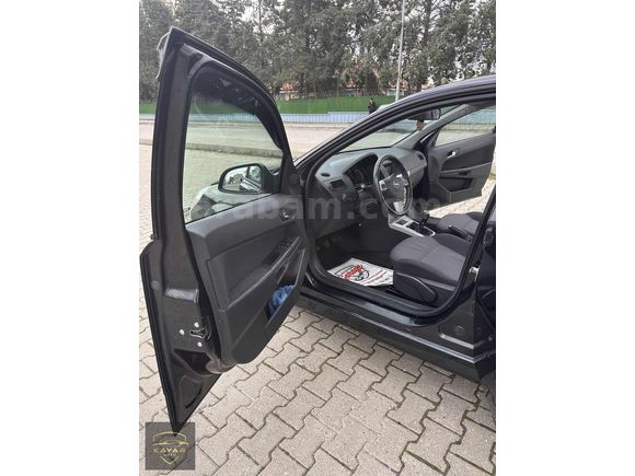 KAYAR AUTO`dan 2012 HATASIZ OPEL ASTRA