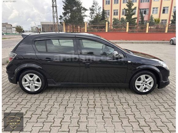 KAYAR AUTO`dan 2012 HATASIZ OPEL ASTRA