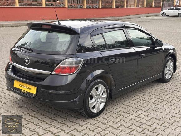 KAYAR AUTO`dan 2012 HATASIZ OPEL ASTRA