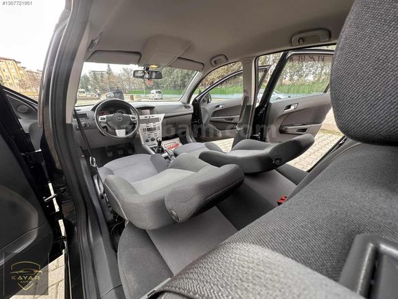 KAYAR AUTO`dan 2012 HATASIZ OPEL ASTRA