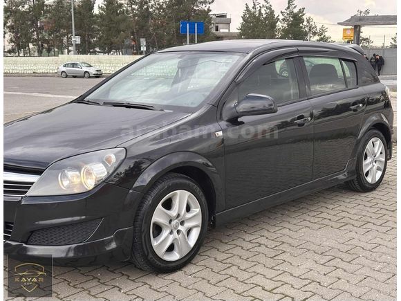 KAYAR AUTO`dan 2012 HATASIZ OPEL ASTRA