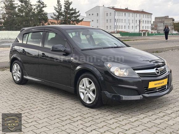 KAYAR AUTO`dan 2012 HATASIZ OPEL ASTRA