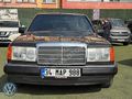 VOSTAŞ_ÖZEL SERİ RESTRASYONLU_1993_MODEL_E'200'LPG_MOTOR SIFIR_