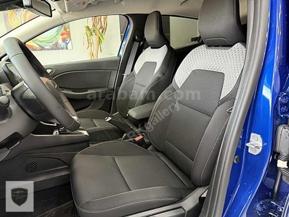 GALLERY'DEN 2025 CLIO EVOLUTION SIFIR AYARINDA %20KDV'Lİ
