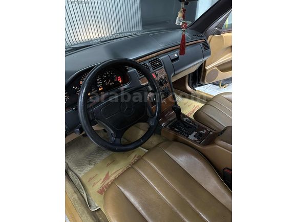 ADA GARAGE'DEN KONDİSYONU ÇOK DÜZGÜN MERCEDES ARAYANLARA