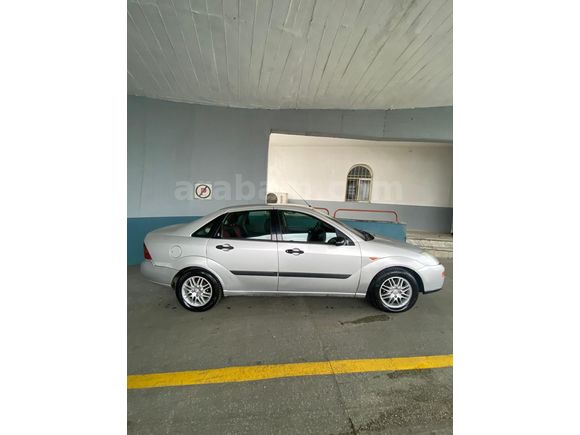 Sahibinden Ford Focus 2.0 Ghia 2000 Model