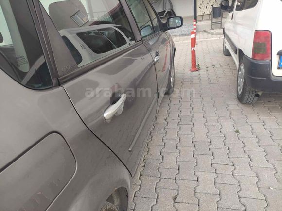 Sahibinden Renault Scenic 1.6 Exception 2005 Model  200 bin km Füme