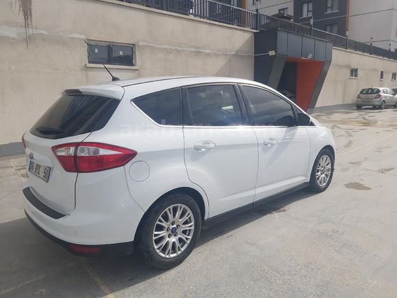 2.Sahibinden Ford C-Max 1.6 TDCi Titanium 2012 Model Masrafsız