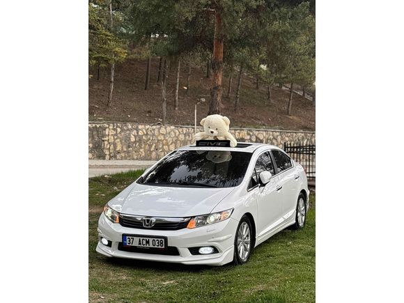 Sahibinden Honda Civic 1.6 vtec eco elegance 2013 Model 