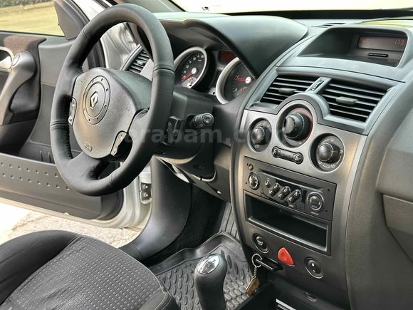 Sahibinden Renault Megane 1.5 dCi
İLK PLAKASI  SERVİS BAKIMLI