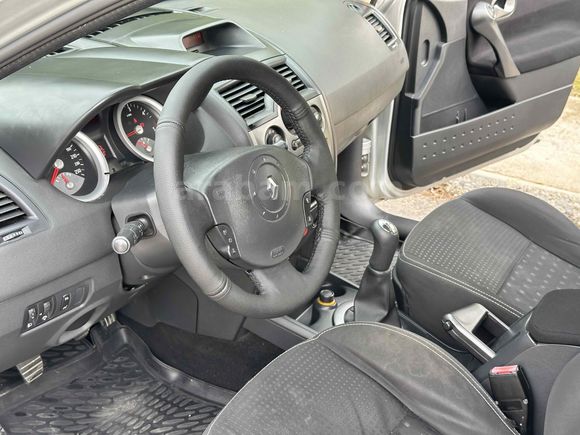 Sahibinden Renault Megane 1.5 dCi
İLK PLAKASI  SERVİS BAKIMLI
