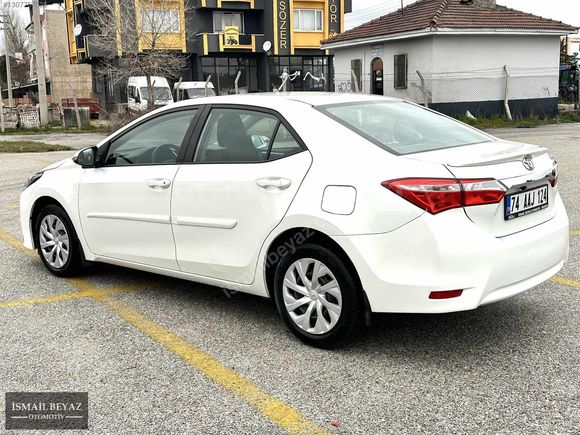 HATASIZ BOYASIZ TRAMERSİZ 2017 MODEL COROLLA 1.33