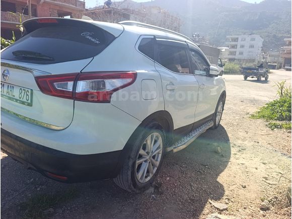 Sahibinden Nissan Qashqai 1.6 dCi Sky Pack 2015 Model