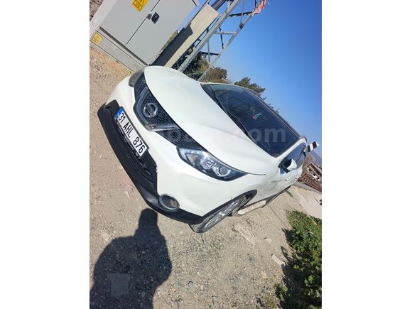 Sahibinden Nissan Qashqai 1.6 dCi Sky Pack 2015 Model