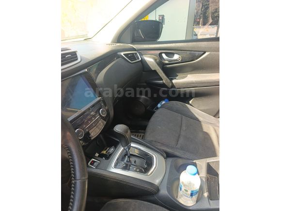 Sahibinden Nissan Qashqai 1.6 dCi Sky Pack 2015 Model