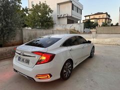 Sahibinden Honda Civic 1.6i VTEC Executive 2018 Model  152.000 km Beyaz