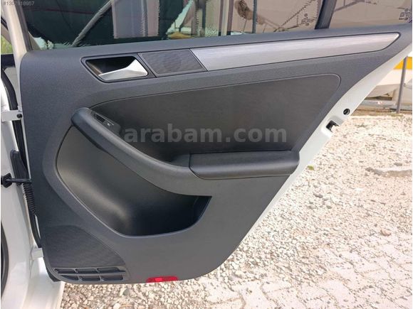 ROYALDEN 2014 VW JETTA 1.6TDİ DSG HATASIZ BOYASIZ ÇOK SINIFFF