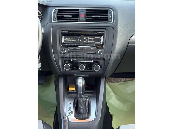 ROYALDEN 2014 VW JETTA 1.6TDİ DSG HATASIZ BOYASIZ ÇOK SINIFFF