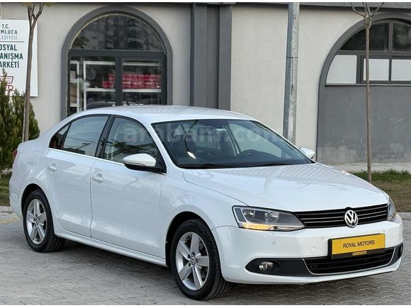 ROYALDEN 2014 VW JETTA 1.6TDİ DSG HATASIZ BOYASIZ ÇOK SINIFFF