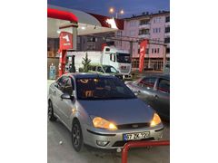 Ford focus 1.6 ghia değişensiz dolu dolu  2005 model makyajlı kasa  