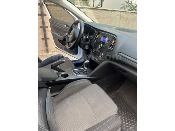 Sahibinden Renault Megane 1.3 TCe Joy 2020 Model 