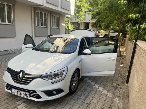 Sahibinden Renault Megane 1.3 TCe Joy 2020 Model 