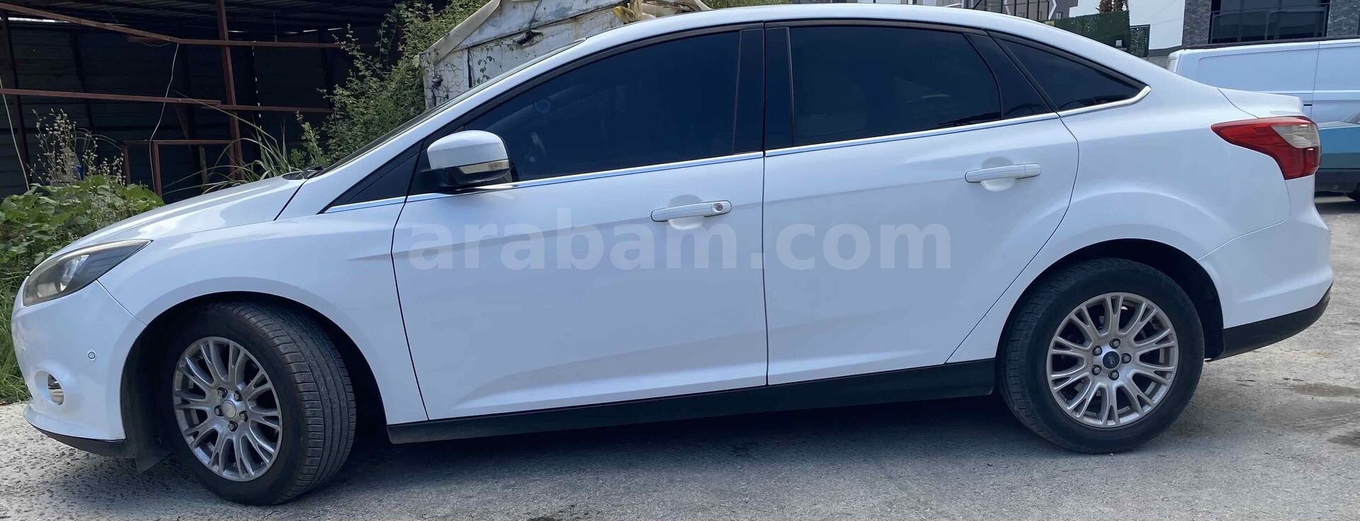 Sahibinden Ford Focus 1.6 TDCi Titanium 2013 Model Mersin 306.000 km Beyaz 4