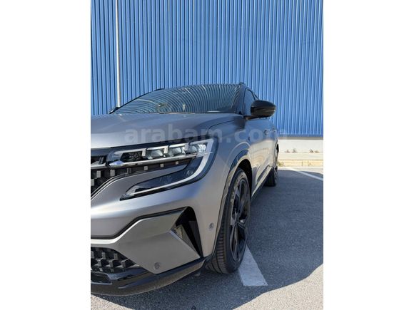 Şahininden Renault Austral 1.3 Hybrid Techno Esprit Alpine 2025 Model 