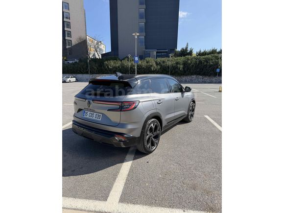 Şahininden Renault Austral 1.3 Hybrid Techno Esprit Alpine 2025 Model 