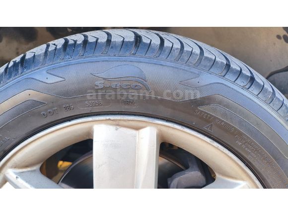 Sahibinden Renault Megane 1.6 Dynamique 2004 Model  274.600 km Siyah