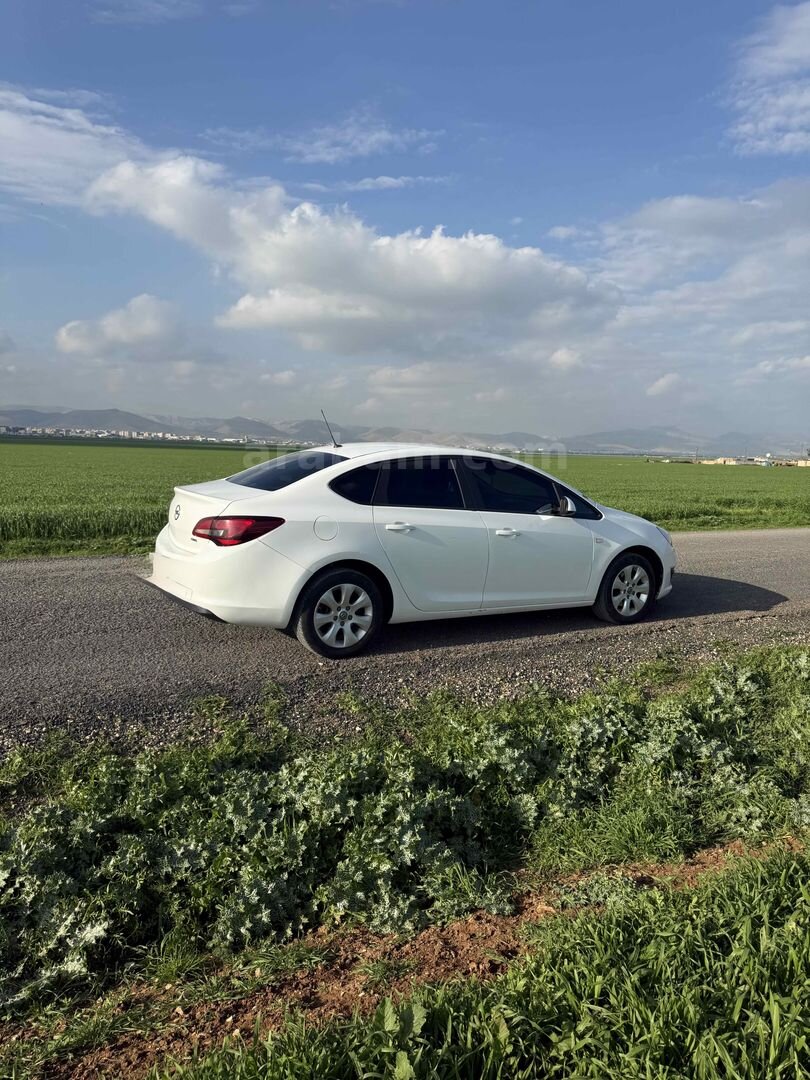 Sahibinden Opel Astra 1.6 CDTI Design 2016 Model Mardin 291.000 km Beyaz 6