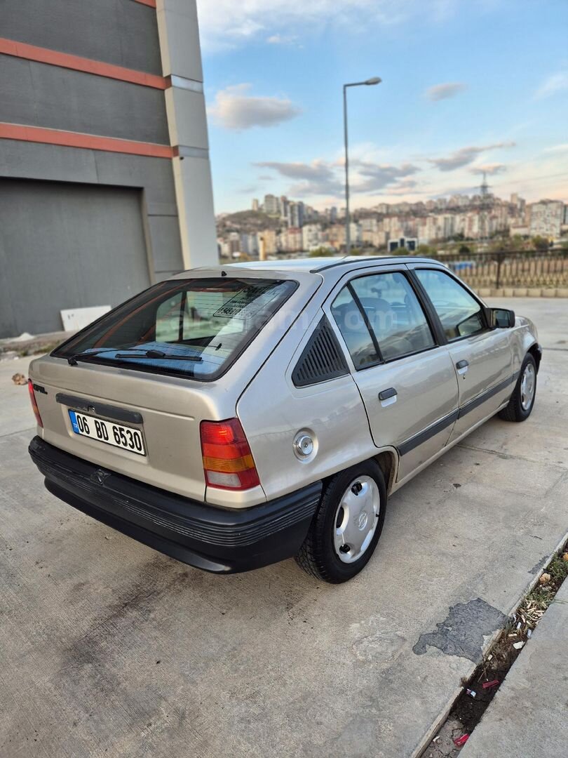 Sahibinden Opel Kadett 1.4 1990 Model Ankara 238.000 km Bej 7