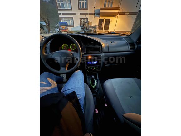 Sahibinden Peugeot Partner 1.9 D Combispace 2000 Model 
