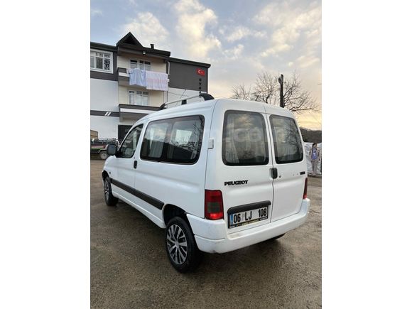 Sahibinden Peugeot Partner 1.9 D Combispace 2000 Model 
