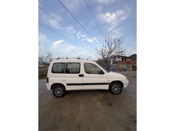 Sahibinden Peugeot Partner 1.9 D Combispace 2000 Model 