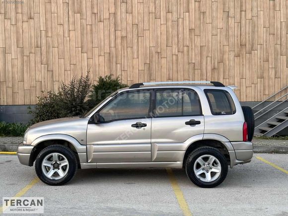 TERCAN MOTORS'DAN TERTEMİZ BAKIMLI 4 KAPI OTOMATİK 4X4 VİTARA