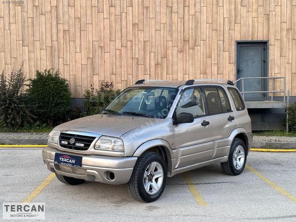 TERCAN MOTORS'DAN TERTEMİZ BAKIMLI 4 KAPI OTOMATİK 4X4 VİTARA