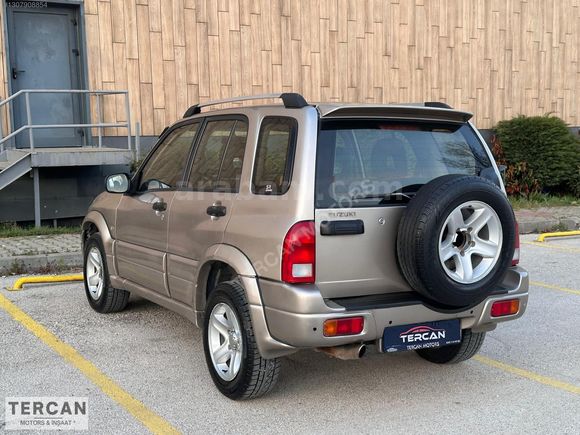 TERCAN MOTORS'DAN TERTEMİZ BAKIMLI 4 KAPI OTOMATİK 4X4 VİTARA