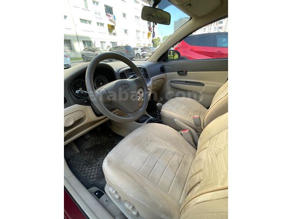 ACCENT ERA 71.600 KM'DE ORJİNAL (MUAYENESİ YENİ)