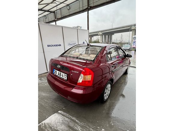ACCENT ERA 71.600 KM'DE ORJİNAL (MUAYENESİ YENİ)