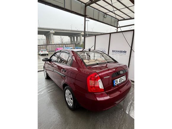 ACCENT ERA 71.600 KM'DE ORJİNAL (MUAYENESİ YENİ)