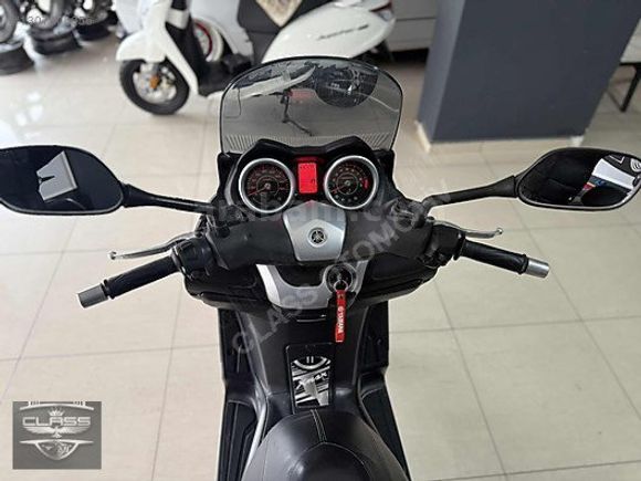 UYGUN RAKAM - XMAX250 ABS-KAZASIZ-EXTRALI-TAKAS OLUR