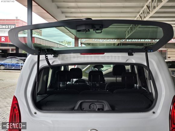2022 OPEL COMBO 1.5 D LİFE ULTİMATE CAM TAVAN HATASIZ