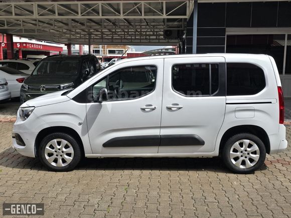 2022 OPEL COMBO 1.5 D LİFE ULTİMATE CAM TAVAN HATASIZ