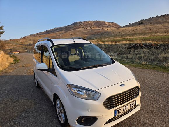 Sahibinden Ford Tourneo Courier 1.5 TDCi Titanium Plus 2020 Model Yeni muayene Yeni lastikler